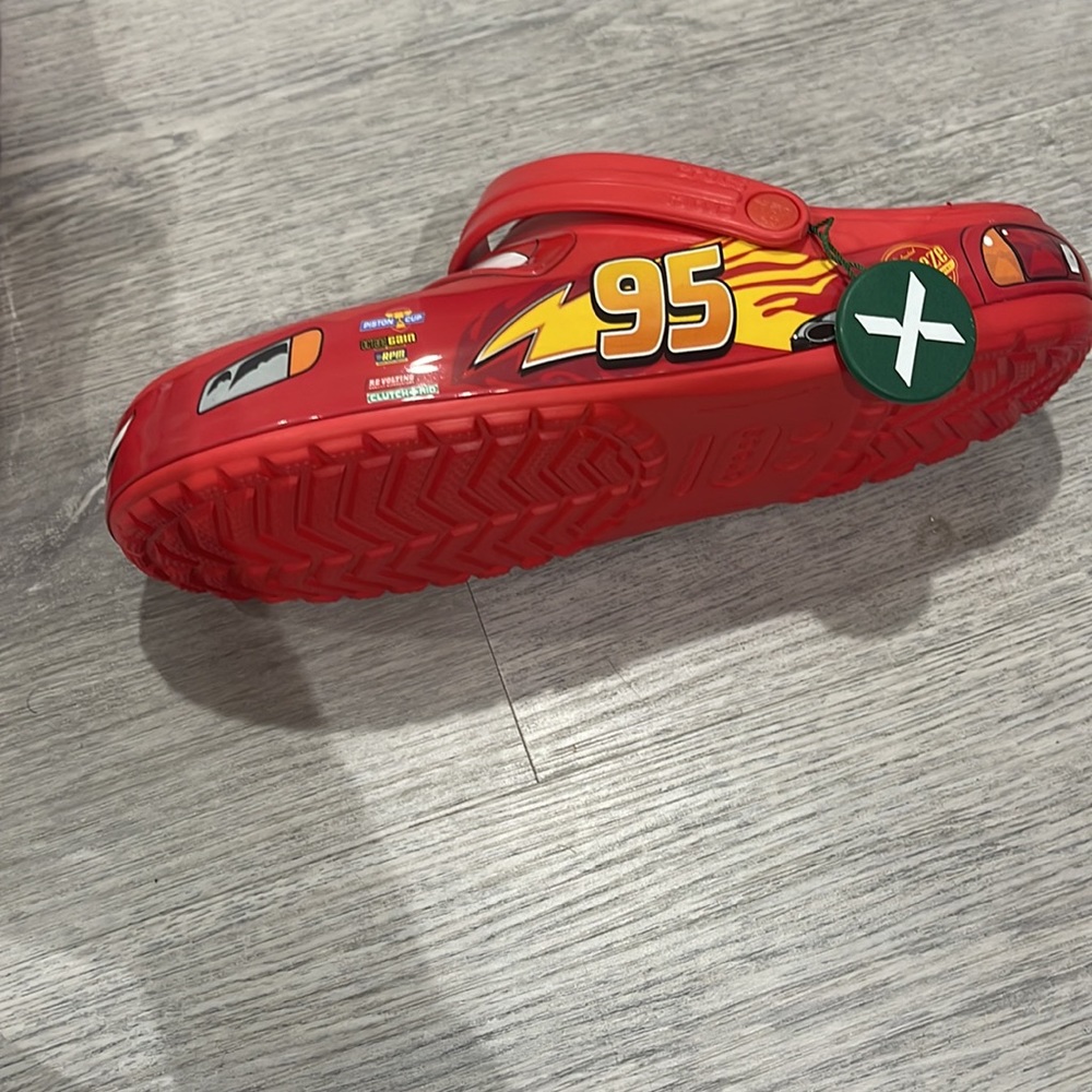 Crocs - Picture 2 of 5